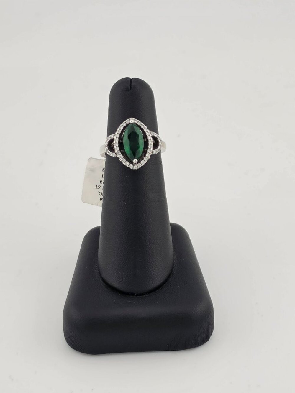 Elegant Sterling Silver 925 Green Gemstone Ring with CZ Stones